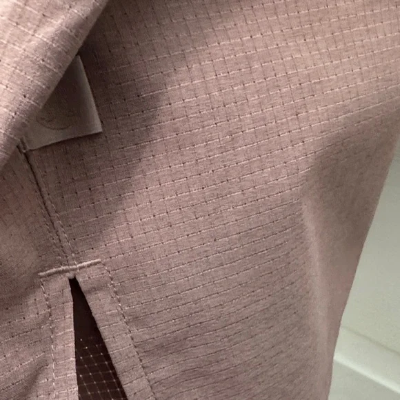 LULULEMON ATHLETA Airing Easy Camp Collar Shirt Twilight Rose - Picture 3 of 7